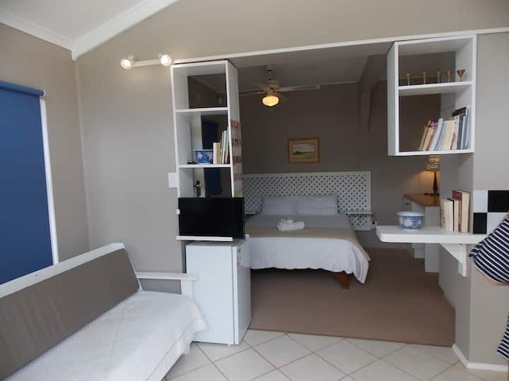 Sienna Cottage. Private And Cosy. We Have Water! - Port Alfred