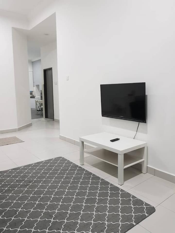 Modern Minimalist Netflix Guest House  In Kerteh 2 - Kerteh