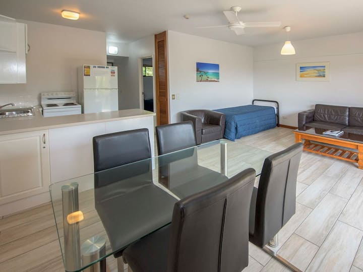 Stay At The Only Beachfront Resort On Straddie - Point Lookout