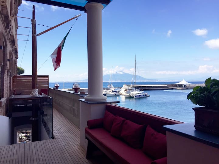 Yacht Club Capo Cervo Suites - Sorrento, Italia