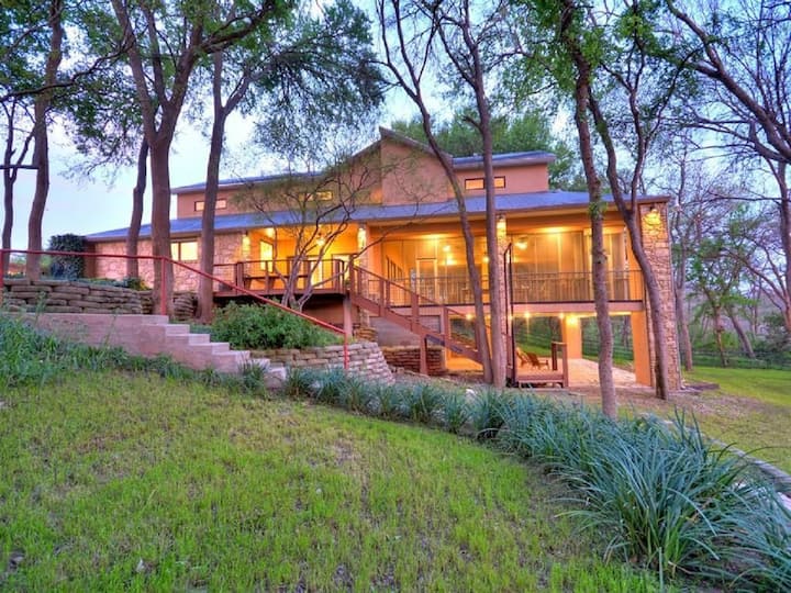 Stunning River Home, 5/5, 200' River Front - San Marcos