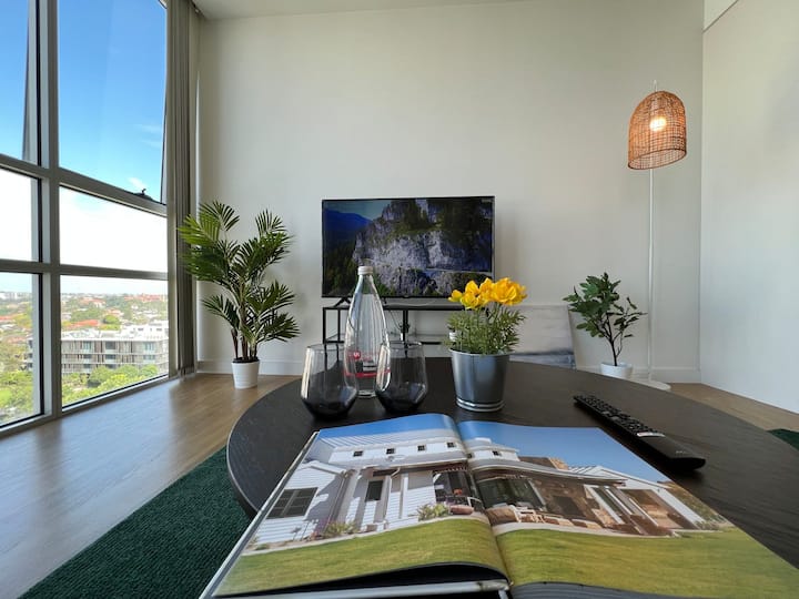 Convenient High Floor Home Lookout To Cbd & Park - Rosebery