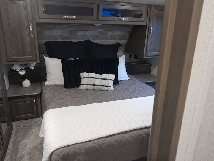 Luxury Caravan Accommodation. - Lake Taupo