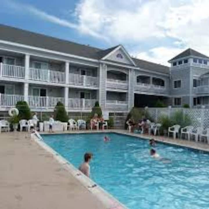 Hyannis Travel Inn, Two Double Beds - Capo Cod, MA