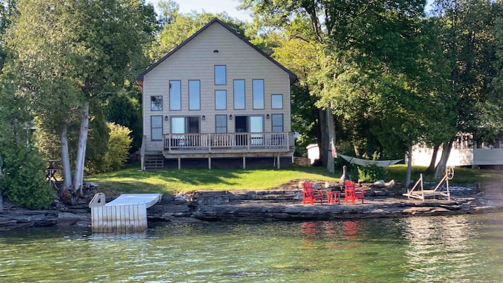 St. Lawrence Direct Riverfront Luxury Cabin - Black Lake, NY
