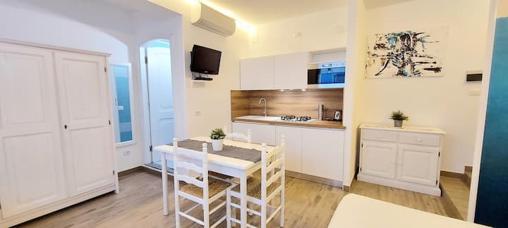 Basic Studio Apartment 20mt To Beach - Cala Gonone
