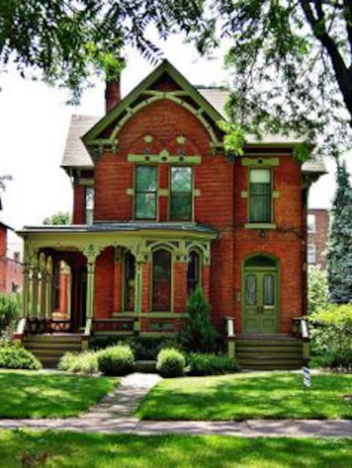 Charming Victorian Apt:  Best Street In Detroit - Détroit, MI