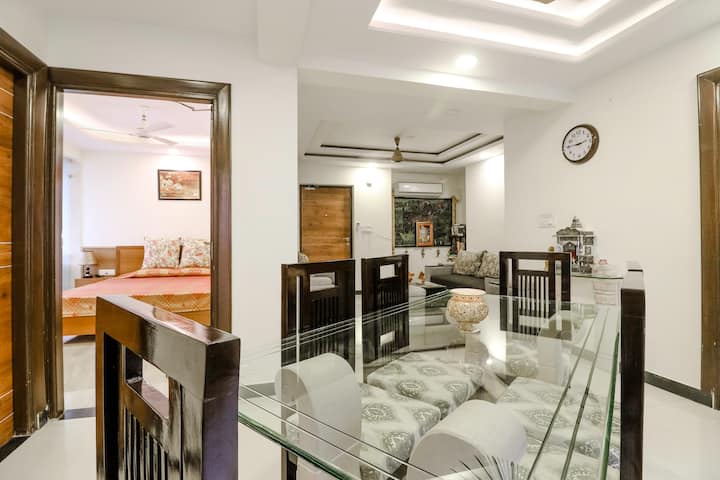 Lila's Abode-centrally Located,free Wi-fi (Room 1) - Jaipur