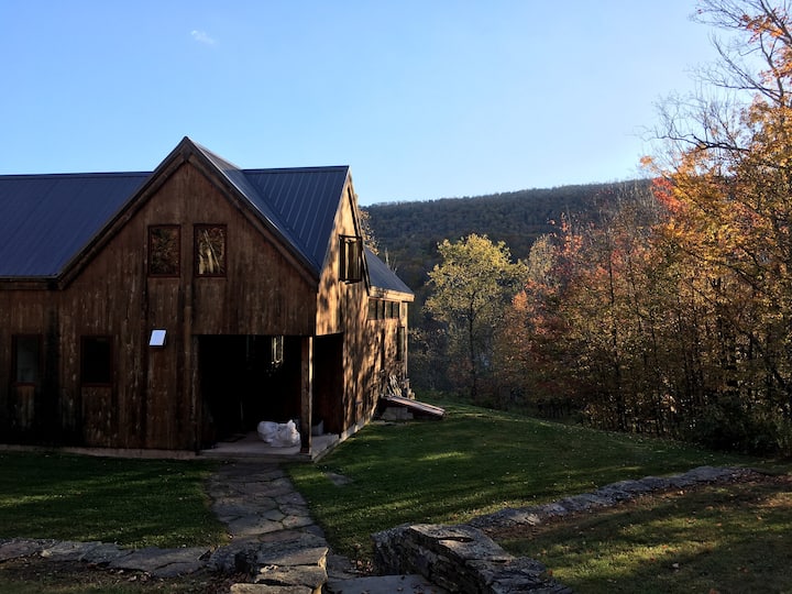 Cozy, Well Appointed Cabin On 65 Secluded Acres - Bovina, NY