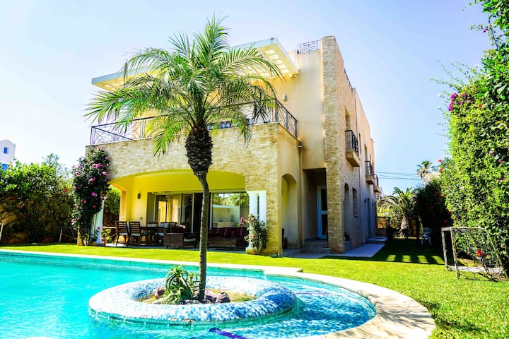 Kantaoui, Villa W Pool On The Beach - Tunesien