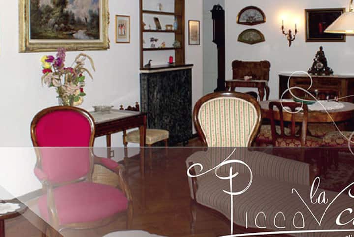 Picco-la-casa App. Centro Storico - Ferrara, Italia