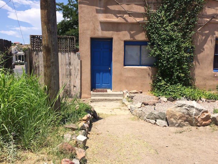 Quirky 1 Bdrm Vintage Retro Apt - Truth or Consequences, NM