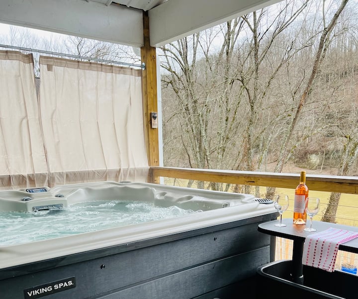 Life Is Better On The River (Hot Tub With A View) - Lexington, KY