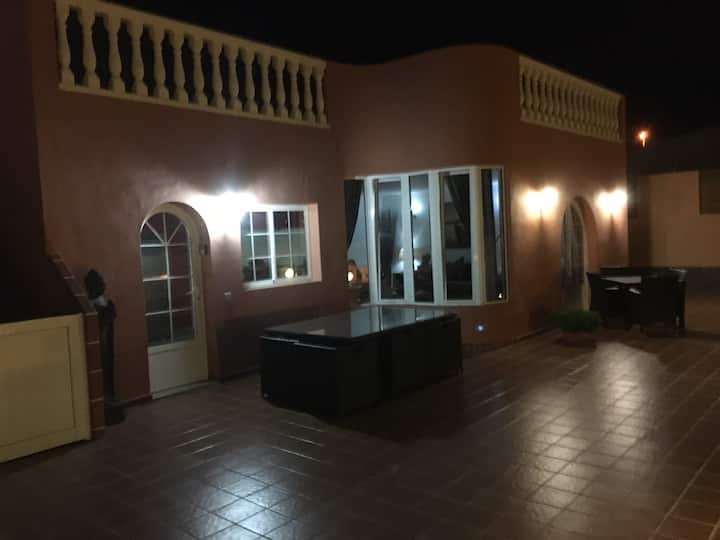 Luxury 4 Bedroom Villa With Heated Private Pool - Castillo Caleta de Fuste