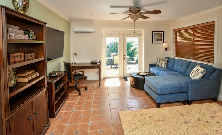 Suite De Lujo Amueblada De 1 Dormitorio Con Piscina Y Terraza - Wilton Manors, FL