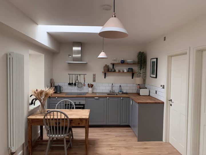 Beautiful Clean & Fully Equipped In Heart Of Frome - フルーム