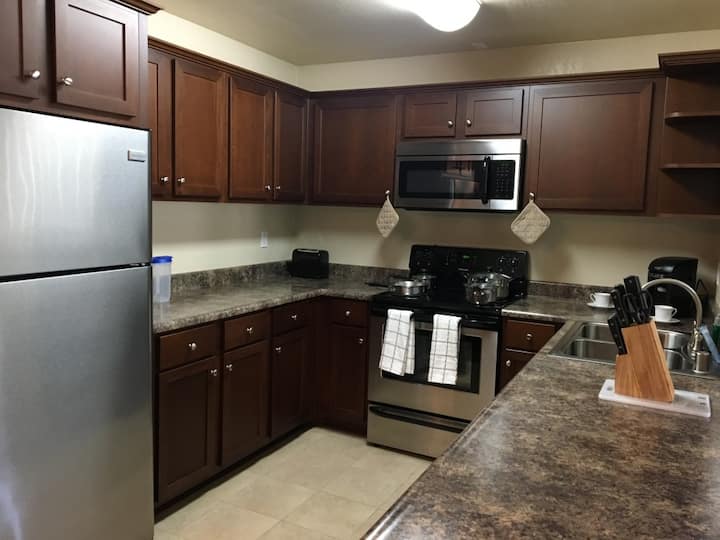 Large One Bedroom With Golf Course Views And More - San Marcos, CA