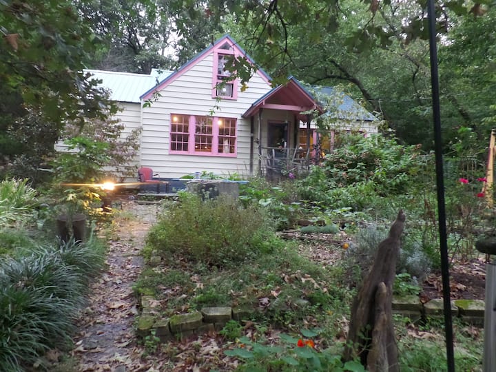 The Pink House - Fayetteville, AR