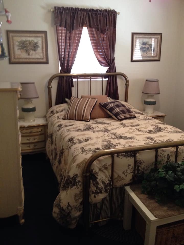 Antique Bedroom - Corrales, NM