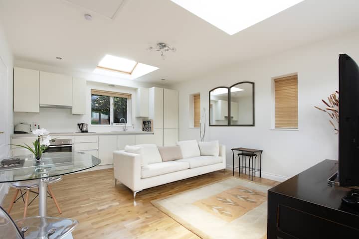 Delightful Sparkling Clean Flat In Central Henley - ヘンリー・オン・テムズ