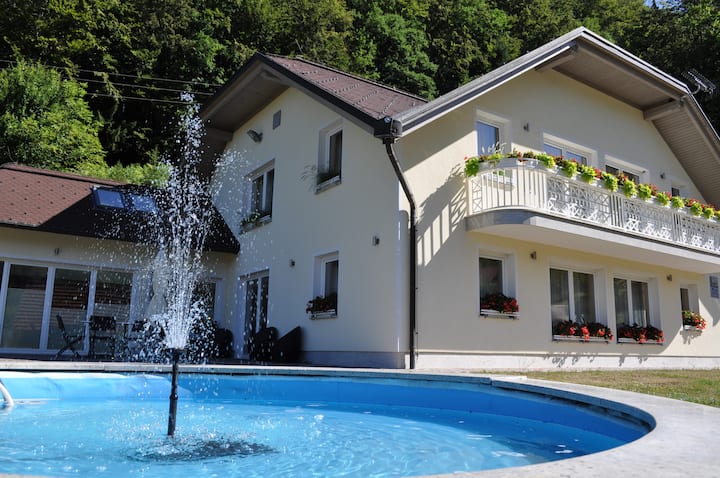 Dobra Vila With Private Spa Center - Slovénie