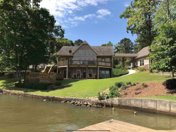 Peaceful 5-bedroom Lake House On Cove - Indian Springs State Park, Flovilla