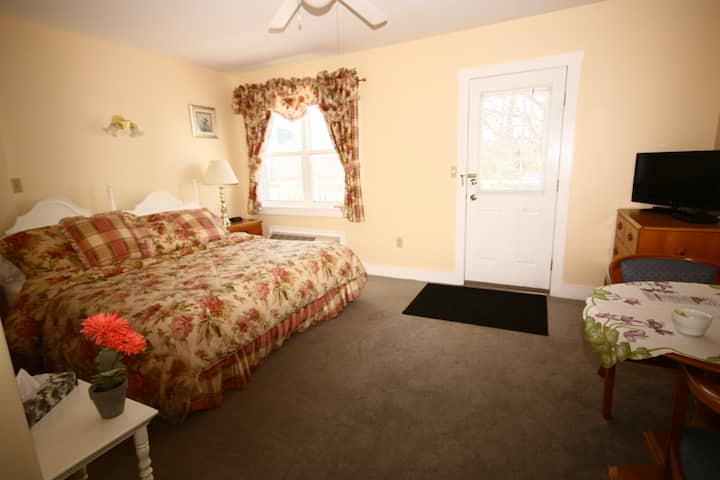 Come From Away B&b Inn - Waterfront - Admiral's Retreat (Room 6) - Digby