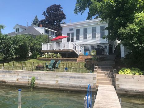 Tully Lake, Tully airbnb, hotels and vacation rentals