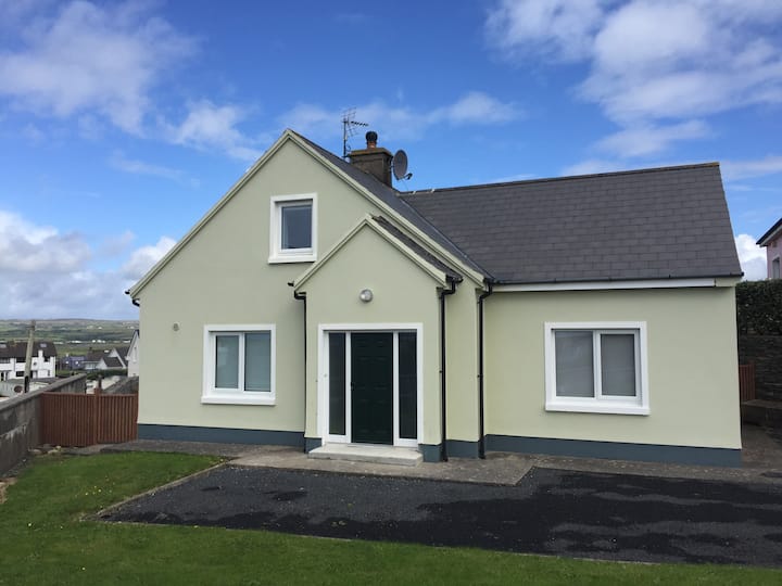 Charming Remodelled 3 Bed House - Lahinch