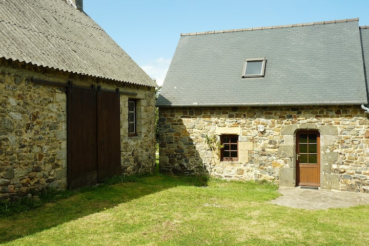 Petite Maison Typique Bretonne - Crozon