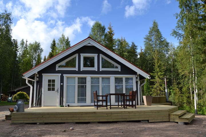 A Cozy Cottage By The River - Rovaniemi