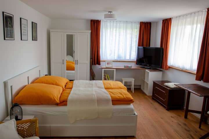 Eigenes Apartment Mit Guter Anbindung & Aussicht - Schorndorf, BW, Deutschland