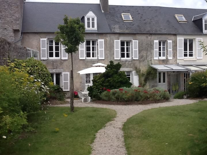 Maison à Regneville Sur Mer En Normandie - Coutances
