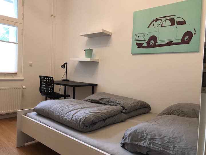 Kleines Nettes Zimmer In Babelsberg - Potsdam