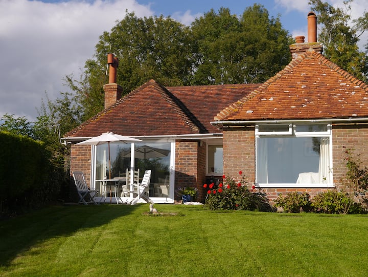 Rural Cottage With Gorgeous View - Tenterden