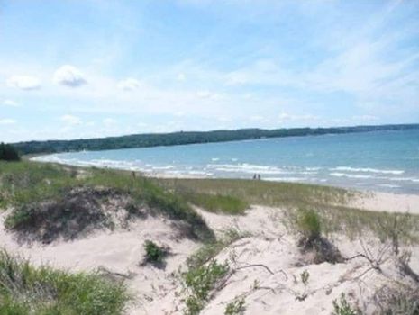 Apartments in Petoskey, MI via cozycozy