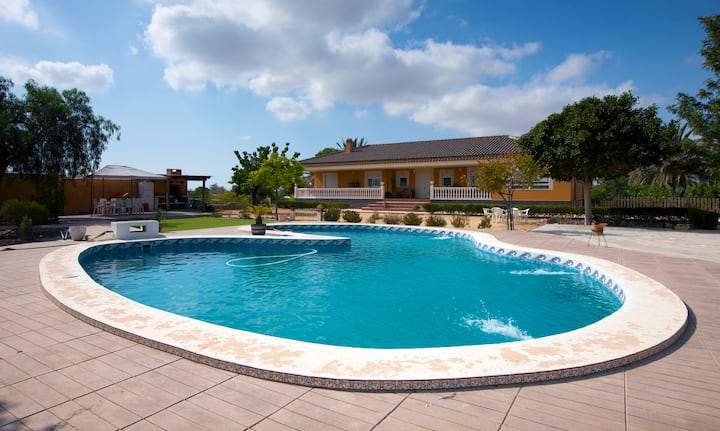 House Garden, Bbq And Pool For 16/18 People - Universidad de Alicante
