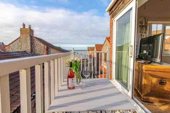 Fisherman’s Shed - Perfect Retreat With Sea Views! - Sheringham