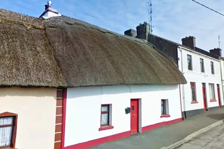 Thatched Cottage In Heart Of Clarinbridge Village - アイルランド ゴールウェー
