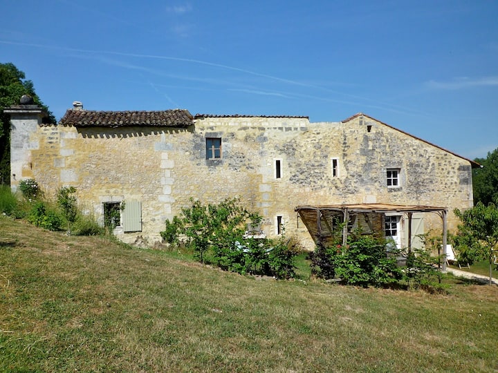 A Charming House In Cognac Country - Jardins du logis de Forge
