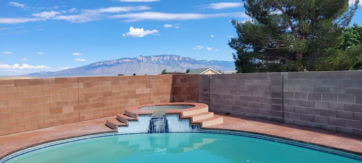 Mountain Vista With Heated Pool/outdoor Kitchen - Rio Rancho, NM