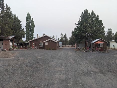 Little Bit Ranch . " Little Bit Of This And That" - Prineville Reservoir State Park, Prineville