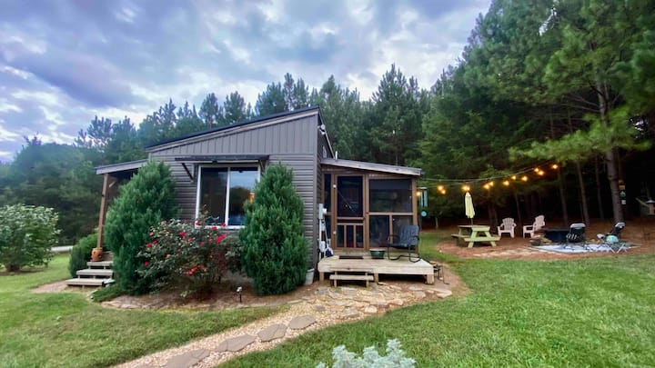 Evergreen Tiny Cottage! - Statesville, NC