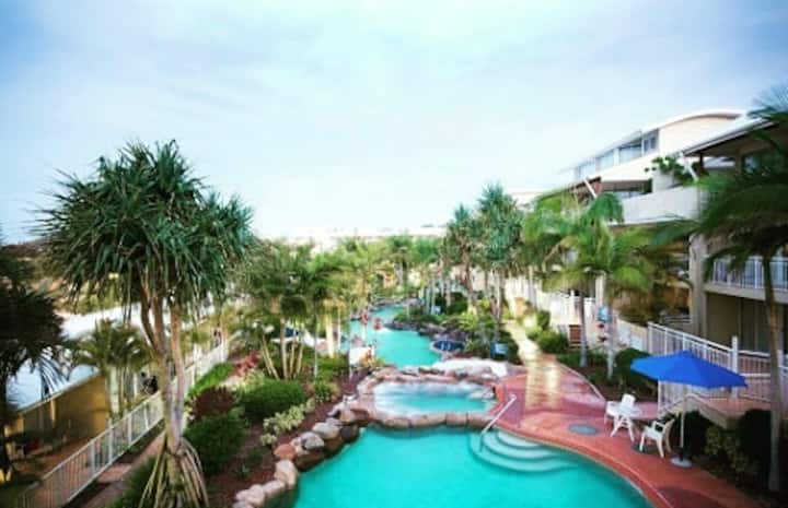 Alex Resort Oasis By The Beach Heated Pools. - Maroochydore
