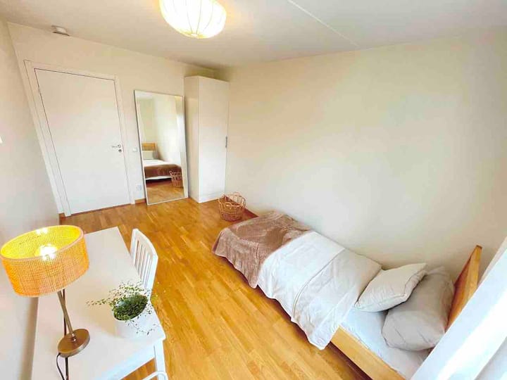 Comfortable Apartment Close To The City Center - Uppsala