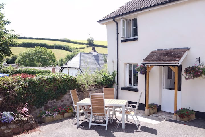 Orchard Cottage. A Rural Delight Close To The Sea - Dawlish