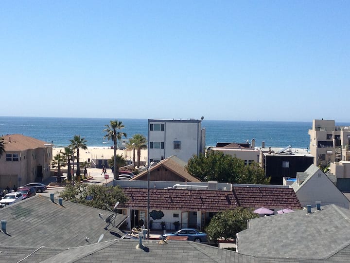 Oceanview Detached Townhome - 2 Blocks From Beach - Redondo Beach, CA