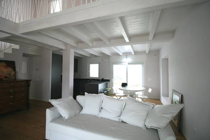 Room In Modern Villa: Peacefully Sea&countryside - Senigallia