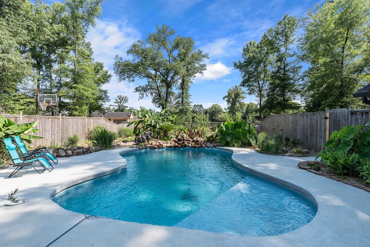 Tropical Escape! Private Room With A Pool & Ponds - Shreveport, LA
