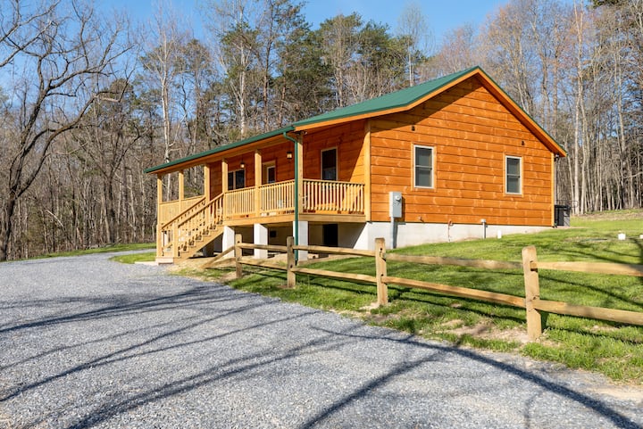 Beautiful Brand New Cabin, Private, 10 Miles Luray - Rileyville, VA